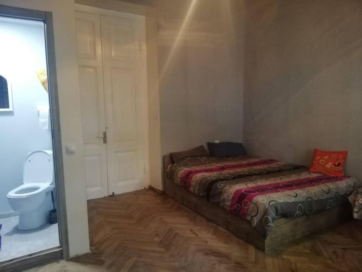 Eka'S Apartment On Marjanishvili ティビリシ エクステリア 写真