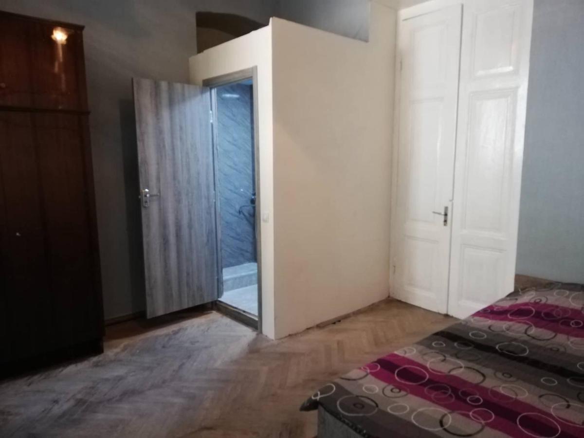 Eka'S Apartment On Marjanishvili ティビリシ エクステリア 写真
